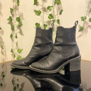 Black H&M heeled boots!